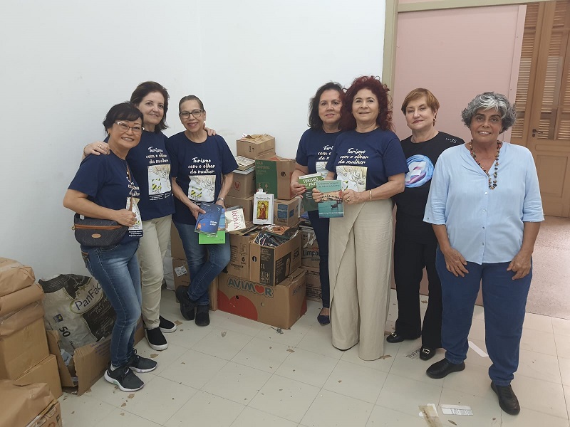 Festuris arrecada 2100 livros para bibliotecas do Estado