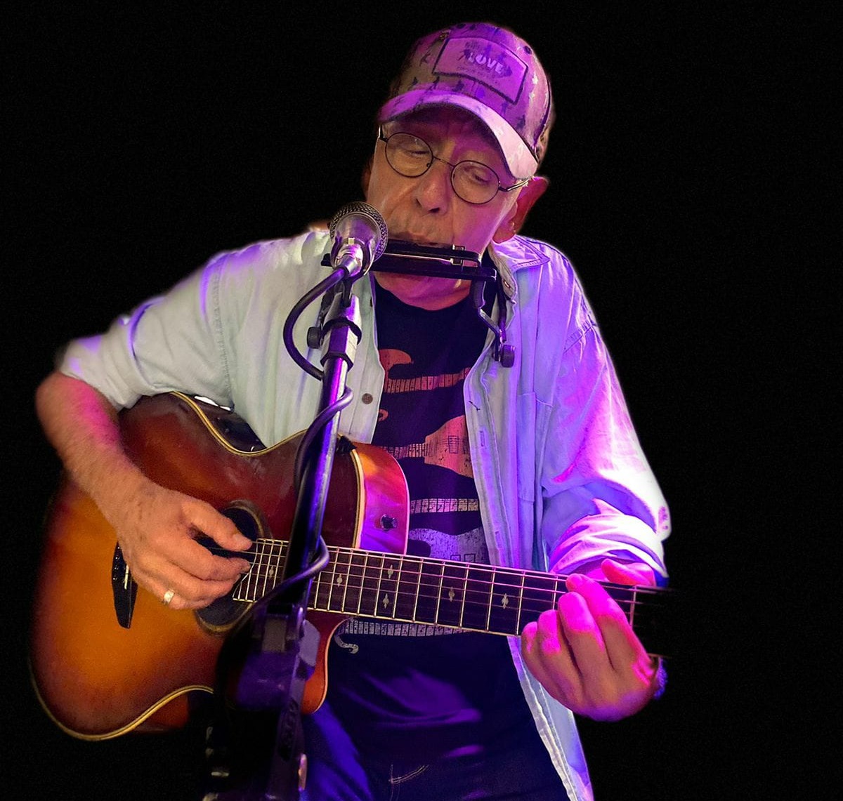 João Antônio Acoustic Songs se apresenta na quarta-feira GastroRock do Sixteen Station