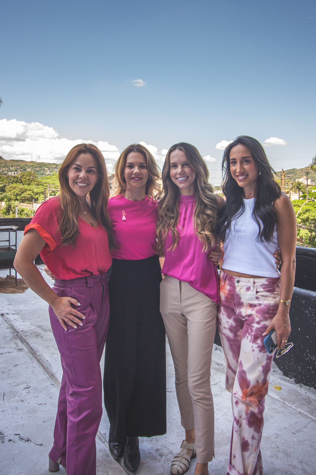 Construtoras TGD e Plaenge provem ação de conscientização sobre o Câncer de Mama recebendo dezenas de mulheres para evento em canteiro de obras