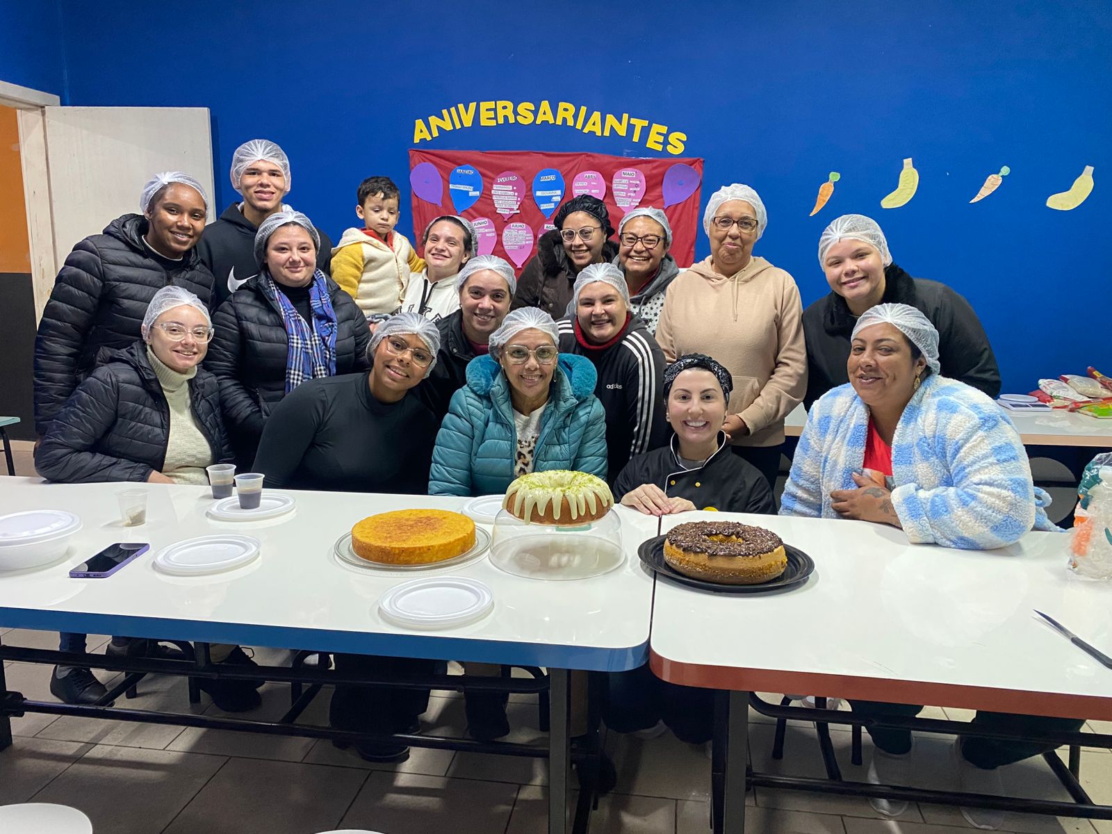 Curso de Confeitaria promove inclusão e geração de renda para moradores da Comunidade São Pedro em Porto Alegre