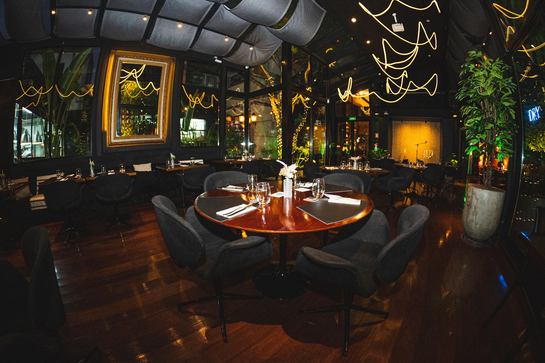 Mesa Criativa retorna ao DRY com experiência de aquarela e vinho